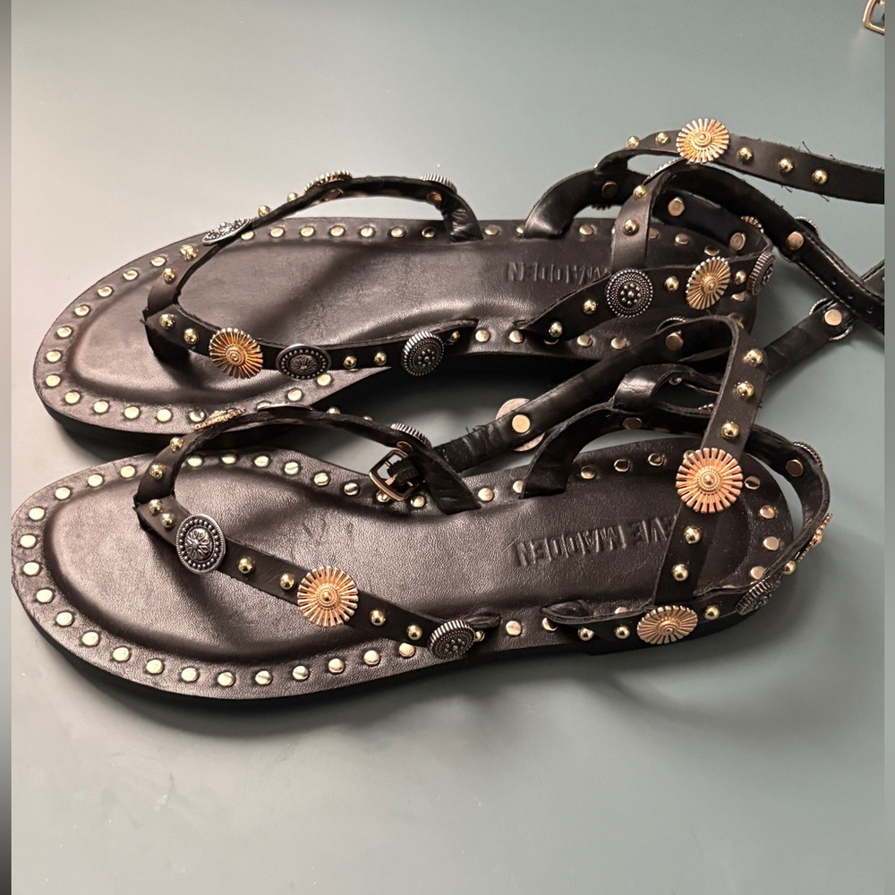Steve Madden Black Thong Sandals with Studded Straps
